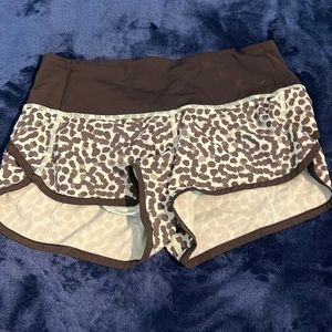 Lululemon speed shorts 2.5” inseam (CA 35801 RN 106259)